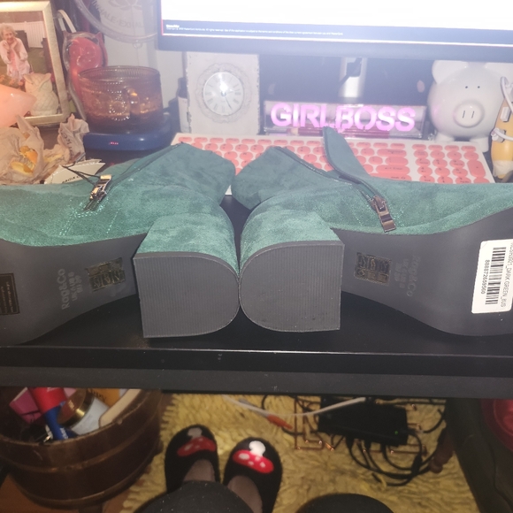 MUST GO!🍃Rag & Co Handcrafted Forest Green Suede Boots Size 8 NEW w/Tags!🍁 - Picture 6 of 7
